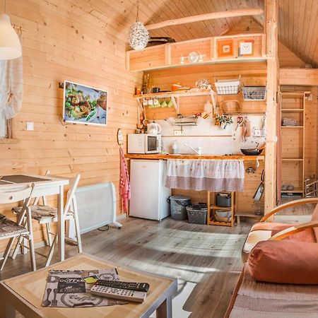 Tiny House Lavender Villa Podturen Buitenkant foto
