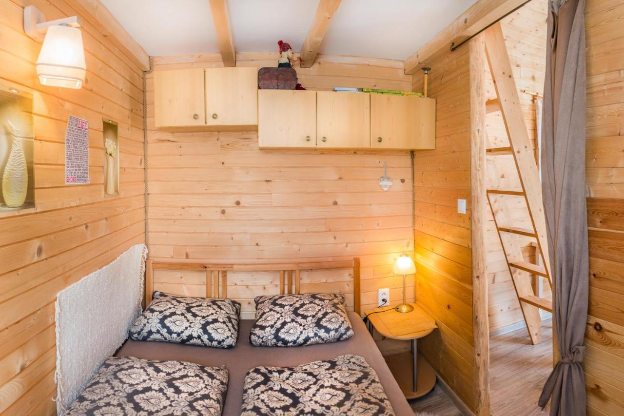Tiny House Lavender Villa Podturen Buitenkant foto