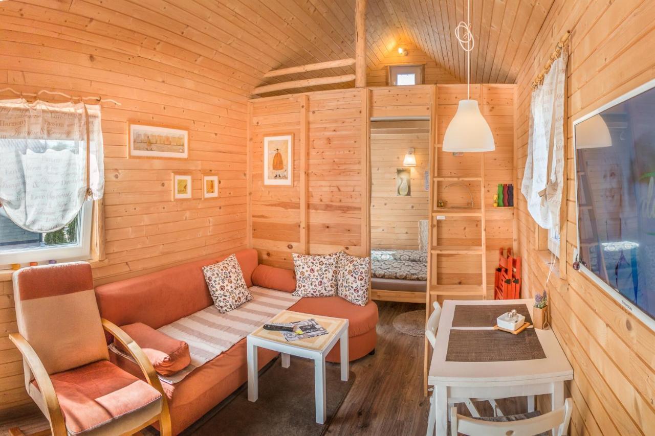Tiny House Lavender Villa Podturen Buitenkant foto