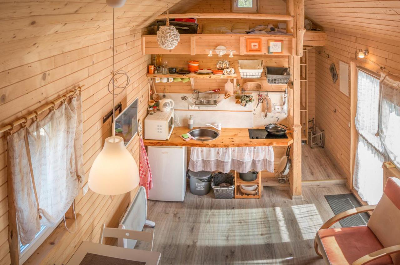 Tiny House Lavender Villa Podturen Buitenkant foto