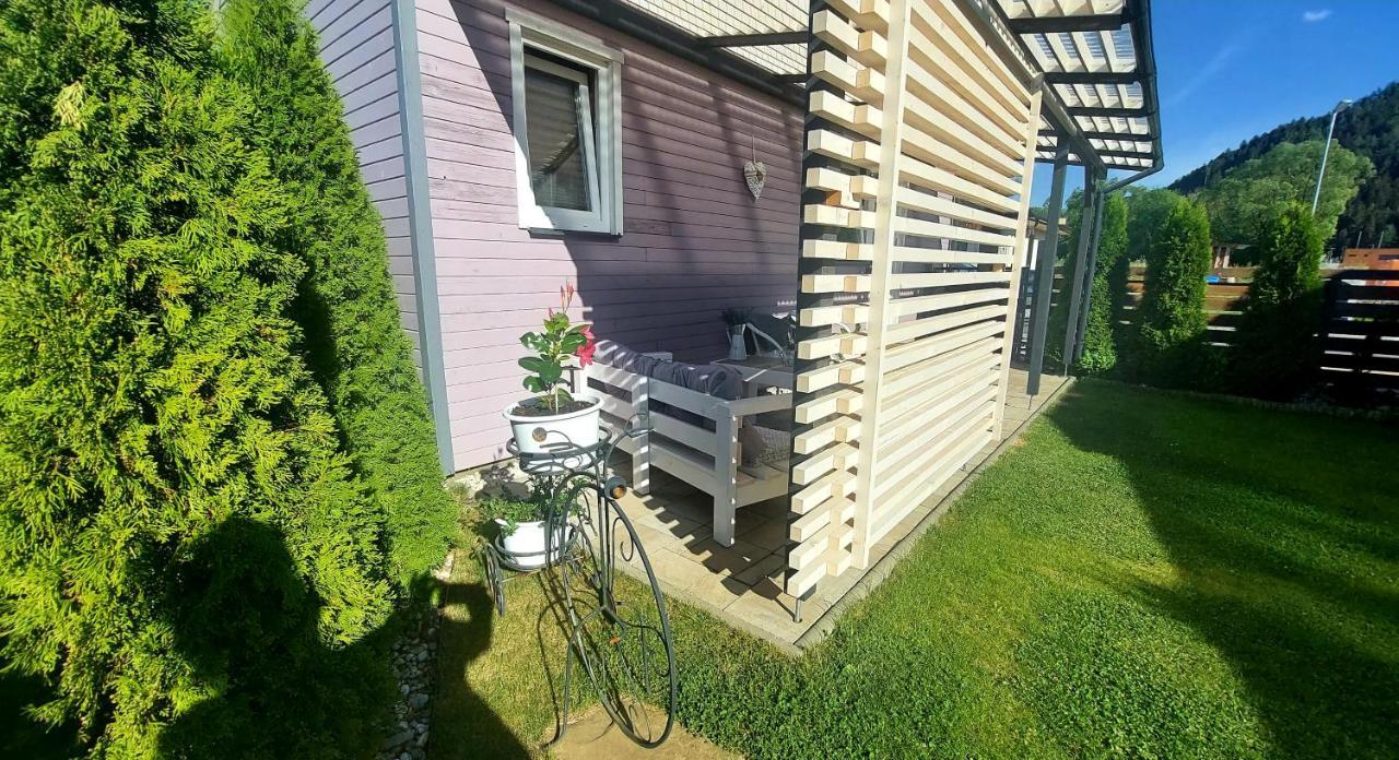 Tiny House Lavender Villa Podturen Buitenkant foto
