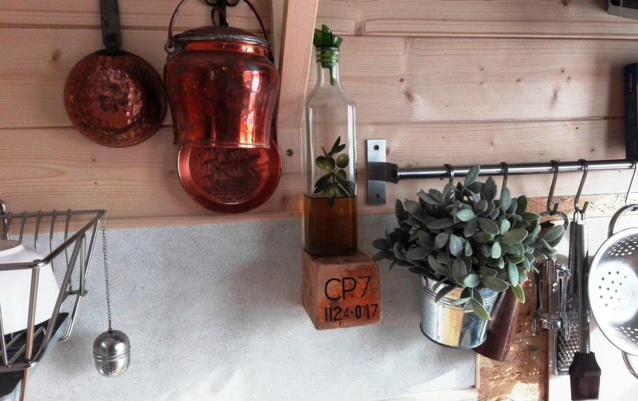 Tiny House Lavender Villa Podturen Buitenkant foto